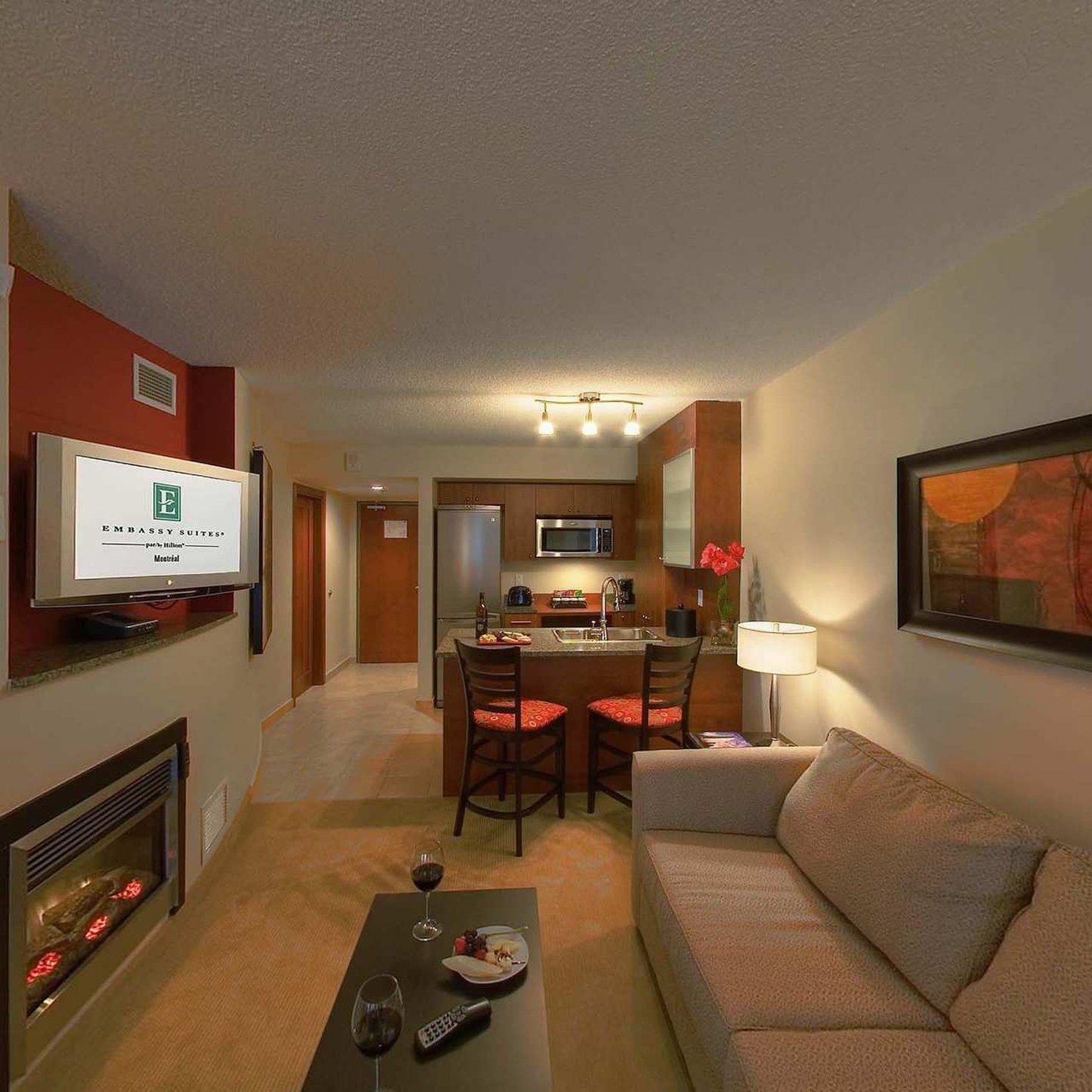 Embassy Suites By Hilton - Montreal Bagian luar foto