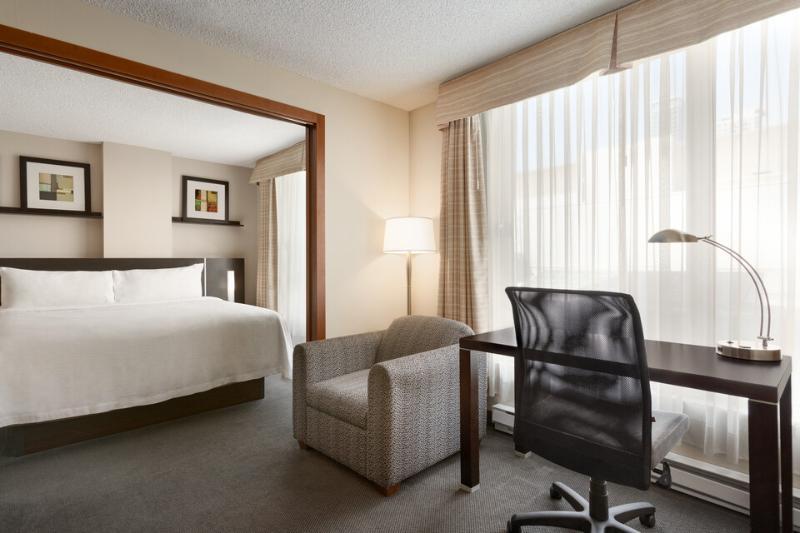 Embassy Suites By Hilton - Montreal Bagian luar foto